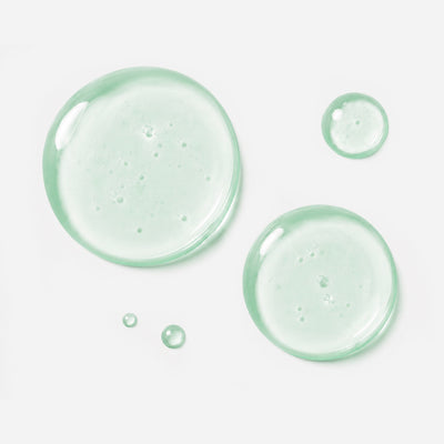 Liquid droplets of Regenera™ Advanced Growth Factor Serum - Medical-Grade anti-aging and recovery serum from Fix Studios